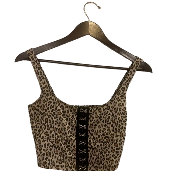 Forever 21 Women’s Brown Animal Print Crop Top Size M - Picture 1 of 4
